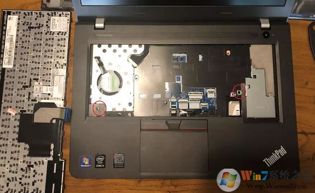 thinkpad e450c換電池怎么換？thinkpad e450 拆電池教程