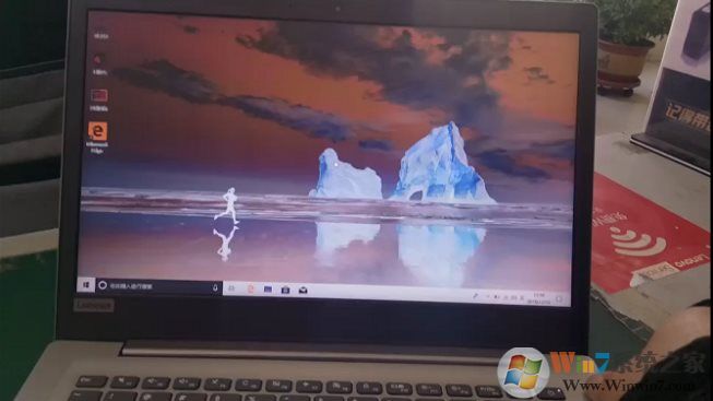 Win10插拔USB設(shè)備(如U盤)時(shí)屏幕會(huì)閃一下顏色也會(huì)變?cè)趺唇鉀Q？