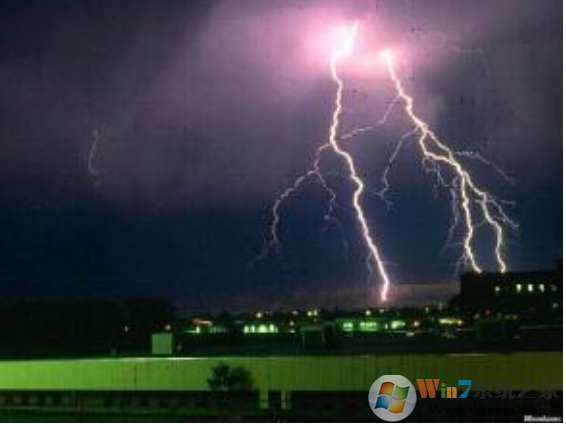 打雷可以玩電腦嗎？小編告訴你打雷能玩電腦嗎